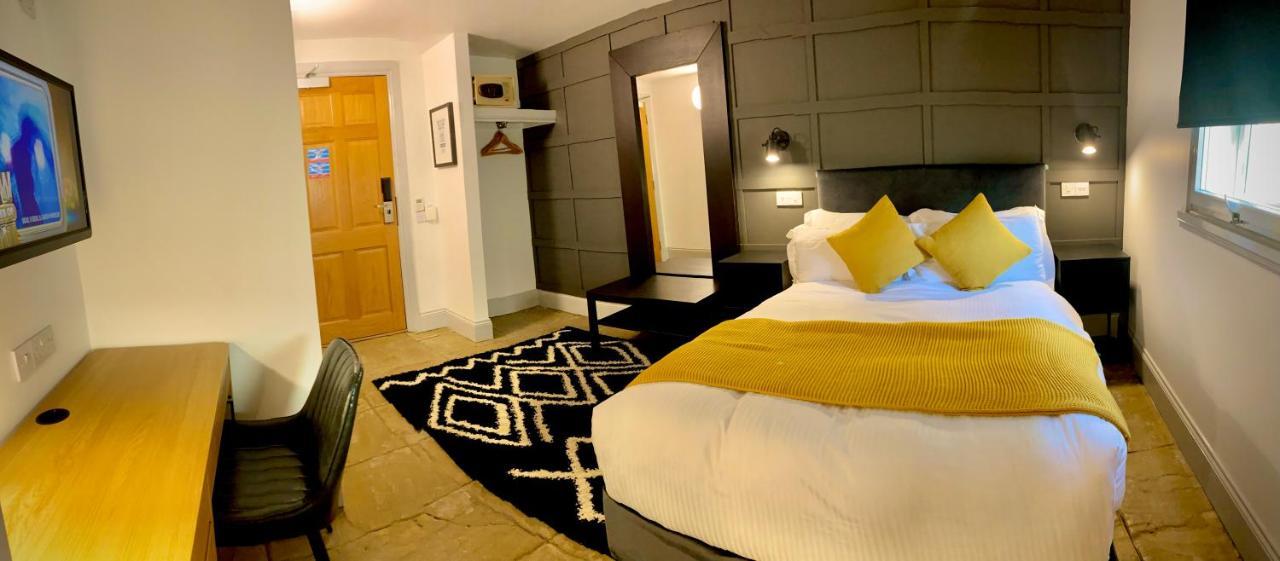 Siberia Bar&Hotel Aberdeen Bagian luar foto