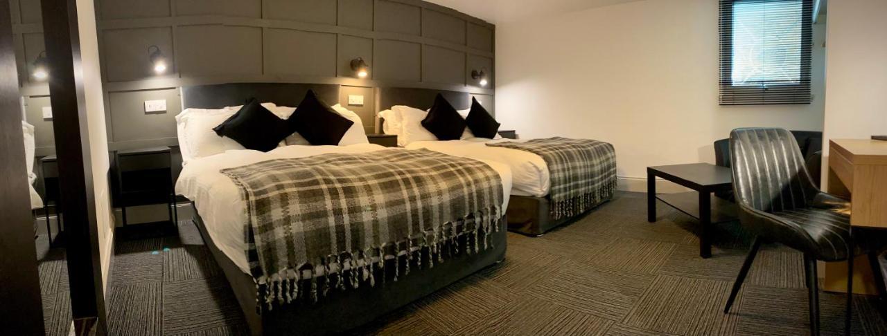 Siberia Bar&Hotel Aberdeen Bagian luar foto